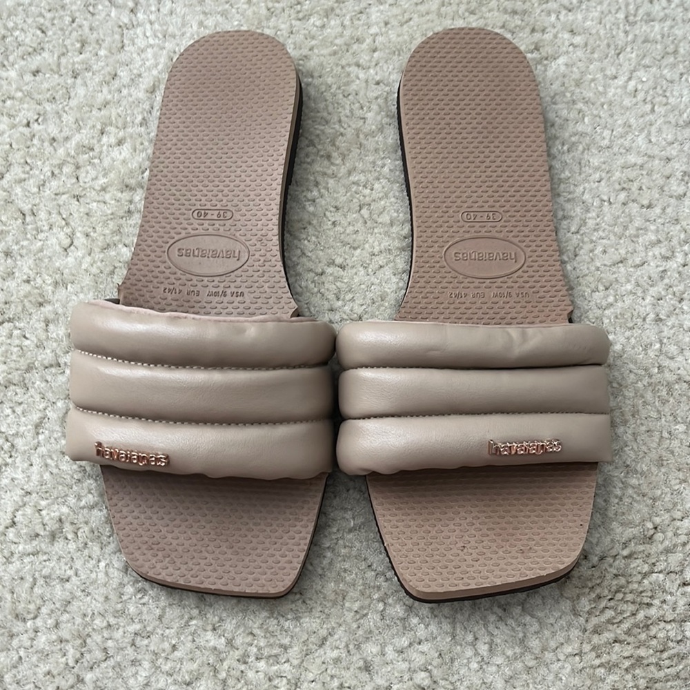 Havaianas You Milan Flip Flops in Rose Gold